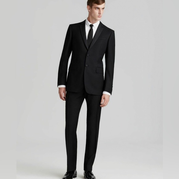 Burberry Tuxedo - Picture 1 of 16
